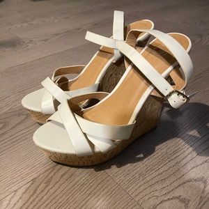 Beautiful High Heels size 8.5 - Fast Shipping